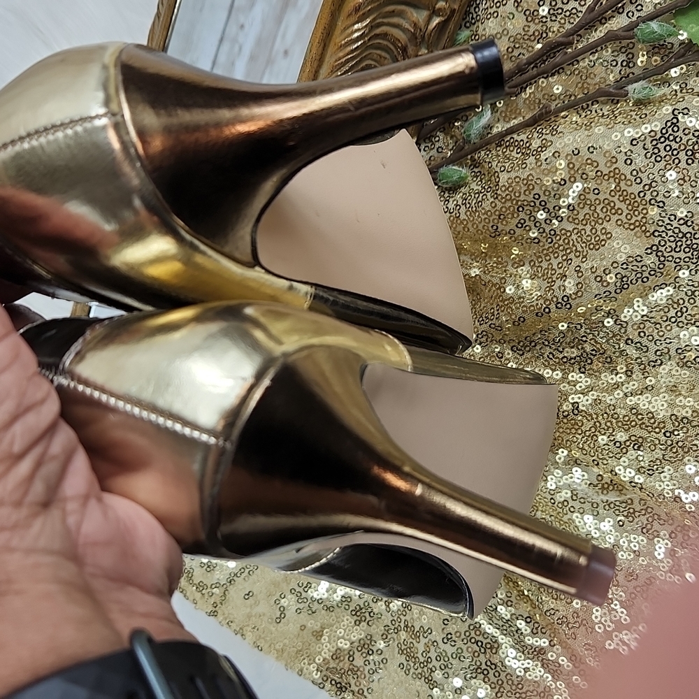 NWOT, Annie, Tri-color gold shoes size 7M - Picture 11 of 11